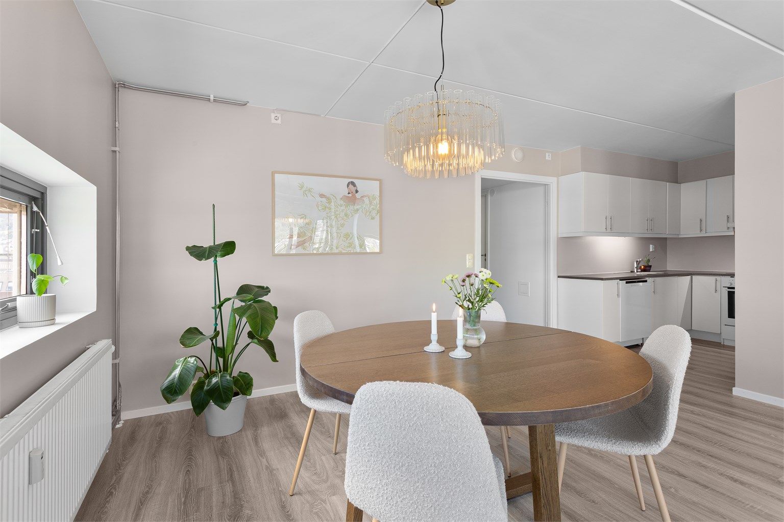 Leiligheten er utstyrt med balansert ventilasjonsanlegg. 