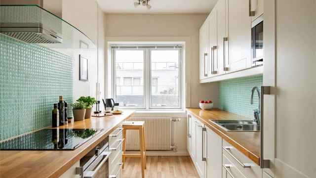 Velkommen til Sandefjordgata 3C! Presentert av Kamilla Kaptan v/ Krogsveen. Foto: Lars Gartå.