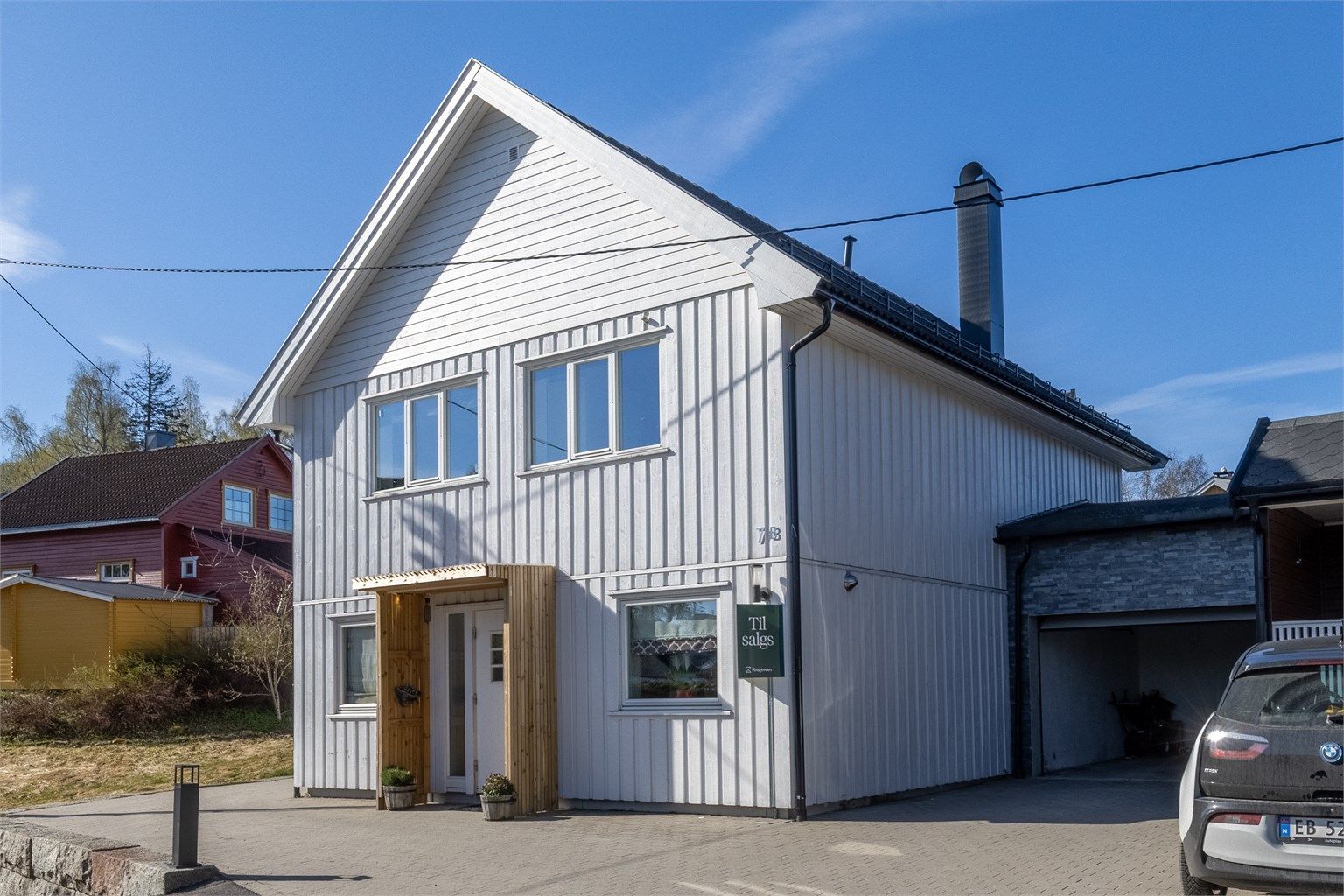 Boligen ble bygget i 2014 og har bl.a. balansert ventilasjonsanlegg med varmegjenvinning