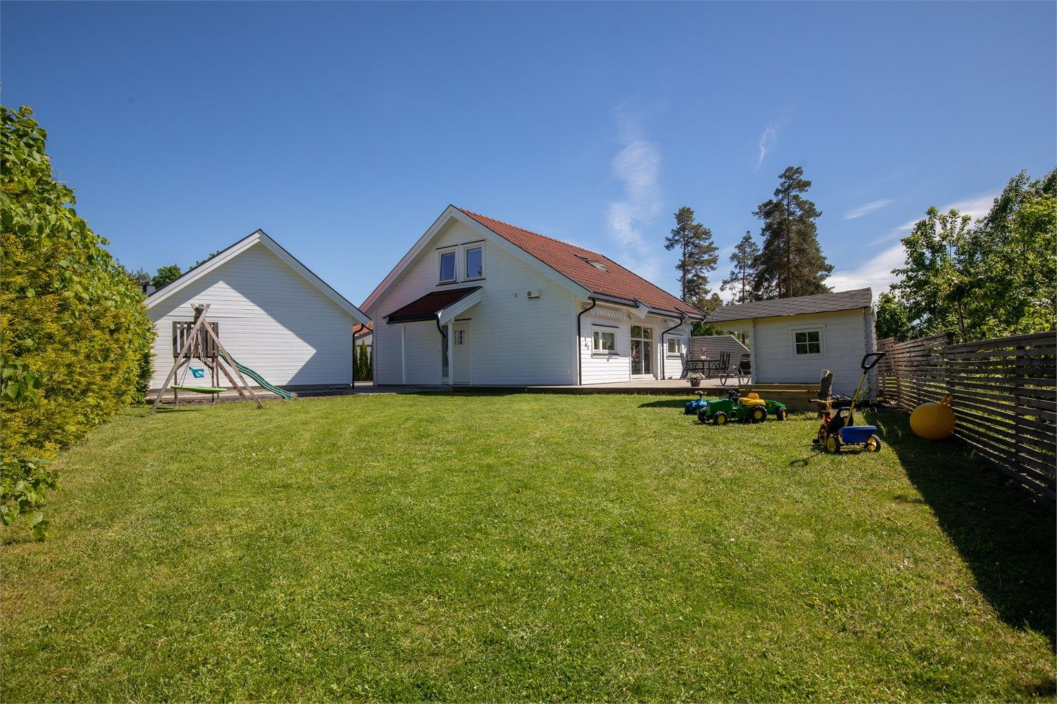Flat og praltisk hage 