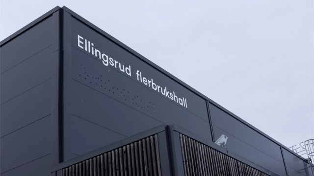 Bredt og aktivt fritidstilbud i nærområdet, med Ellingsrud idrettsanlegg, flerbrukshall, ridesenter og et sterkt idrettsmiljø gjennom Ellingsrud IL.