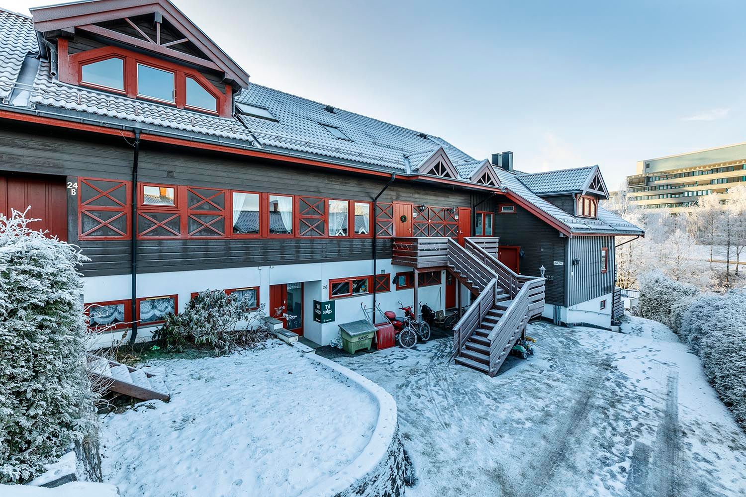 Leiligheten ligger ikke langt fra A-hus