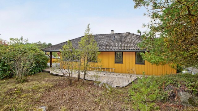 Uteplass på "baksiden" av huset