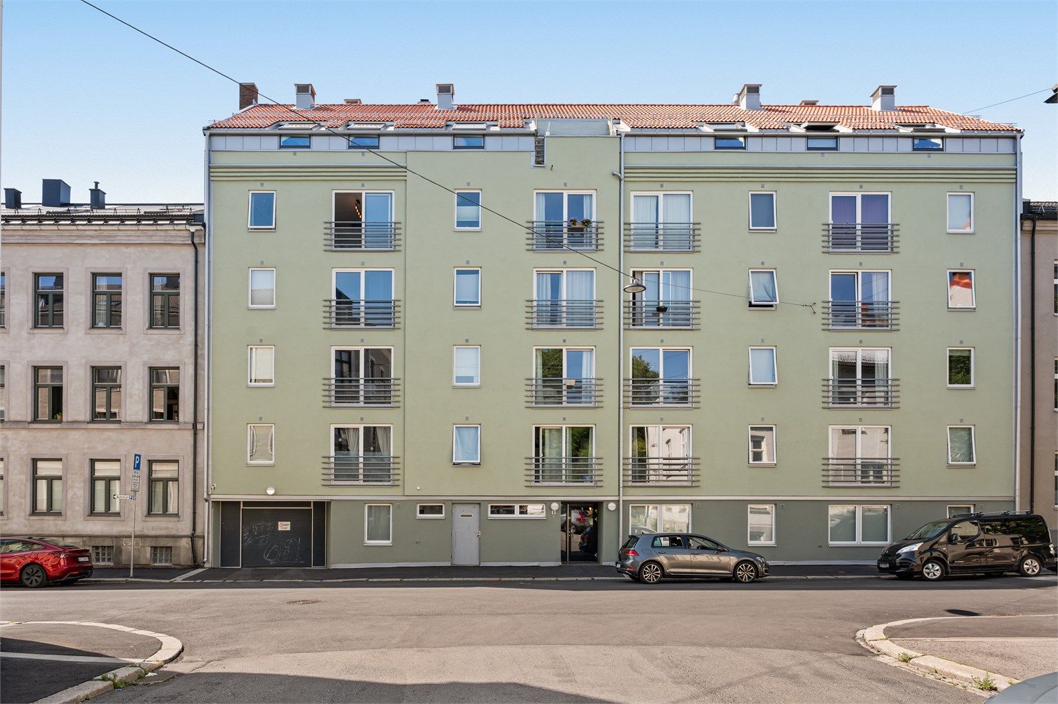Velholdt eiendom oppført i 1994 med heis og en attraktiv beliggenhet på populære Torshov.