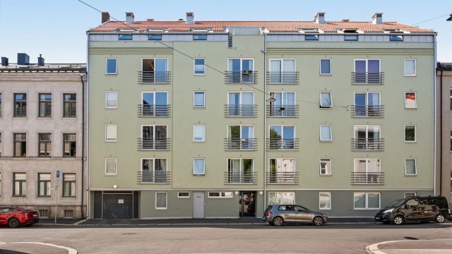 Velholdt eiendom oppført i 1994 med heis og en attraktiv beliggenhet på populære Torshov.