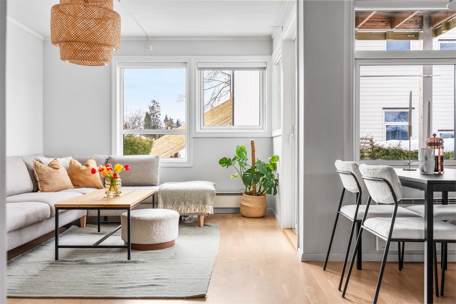 Leiligheten har en fin og åpen planløsning.