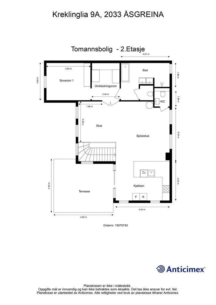Plantegning med innvendige mål og himmelretning.