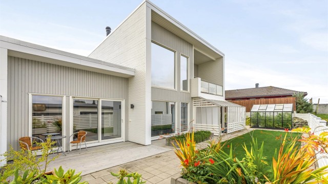 Velkommen til Litleåsen 16a - Presentert av Kjell Fjellstad v/ Eiendomsmegler Krogsveen