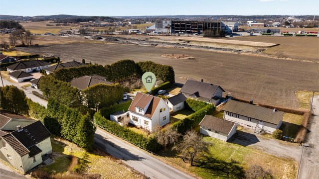 Nordbergveien 55A presenteres av Karl Robert Hansen i Krogsveen.
Fotograf; Kristoffer Kristiansen.