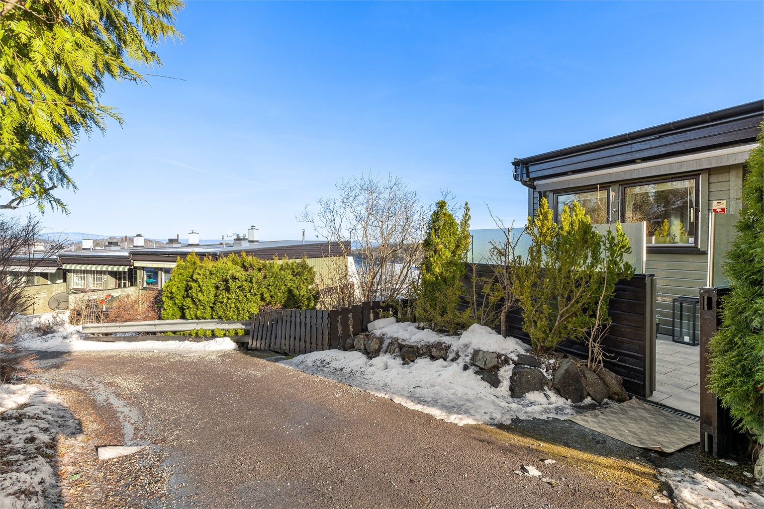 Utgangen fra markterrassen.