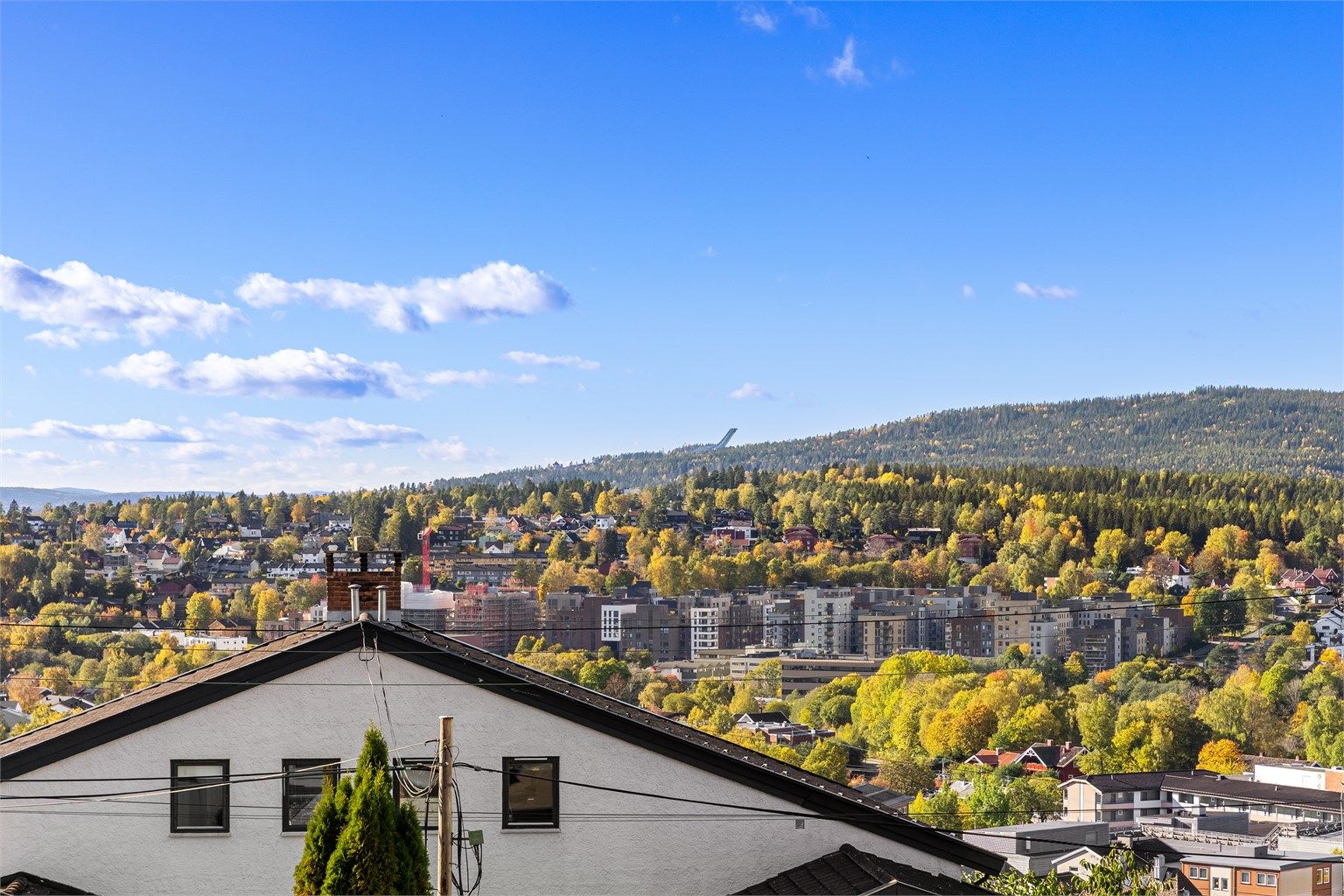 Nærområdet på Kjelsås byr på grønne omgivelser og nærhet til Lillomarka og Maridalen.