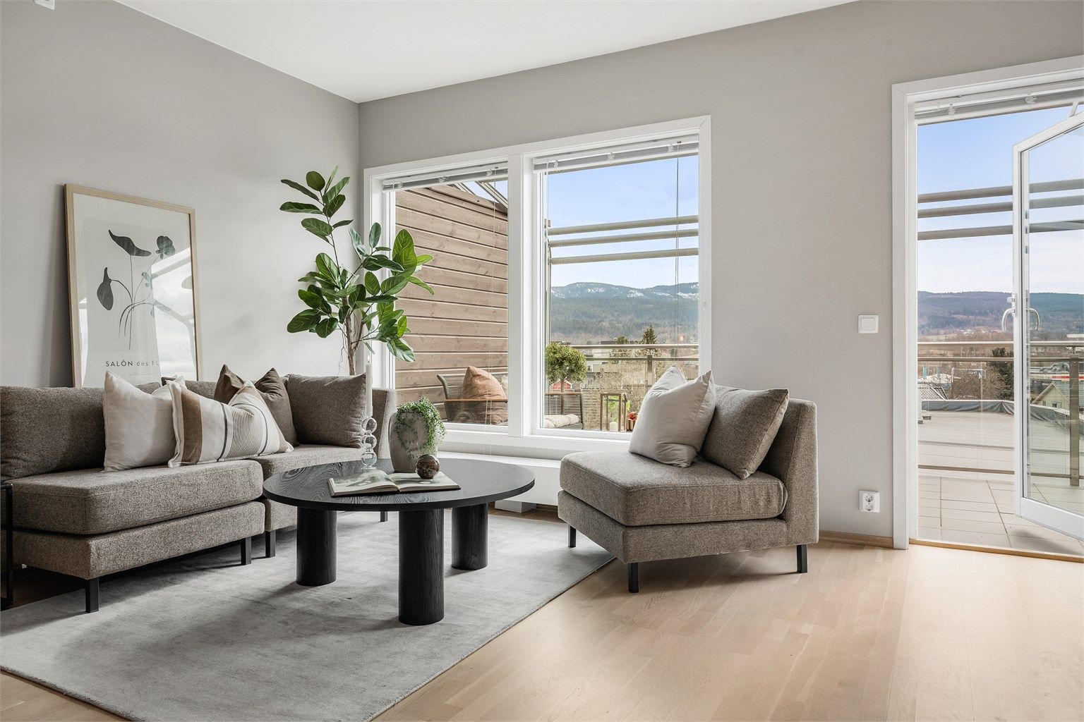 Leiligheten har balansert ventilasjonsanlegg med varmegjenvinning.