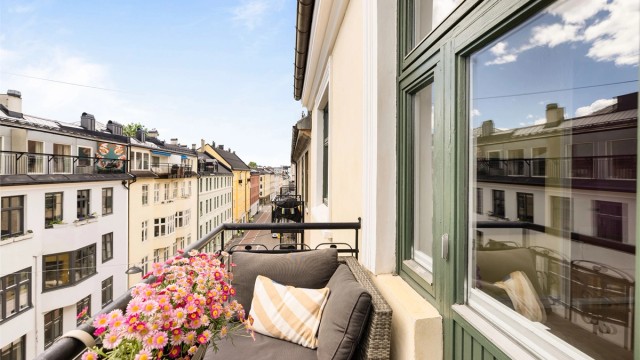 Det er sol på balkongen fra ca kl 08-16 sommerstid. Foto: Isnitt v/ Bjørnar Solberg.