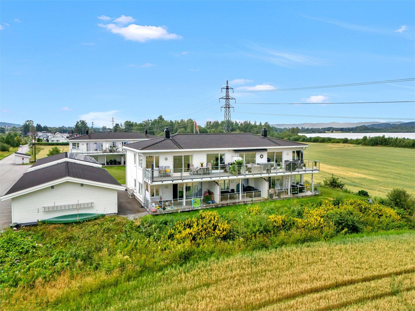 Eiendomsmegler Krogsveen v/Eskil R. Tyskeberget ønsker velkommen til Lundveien 57B