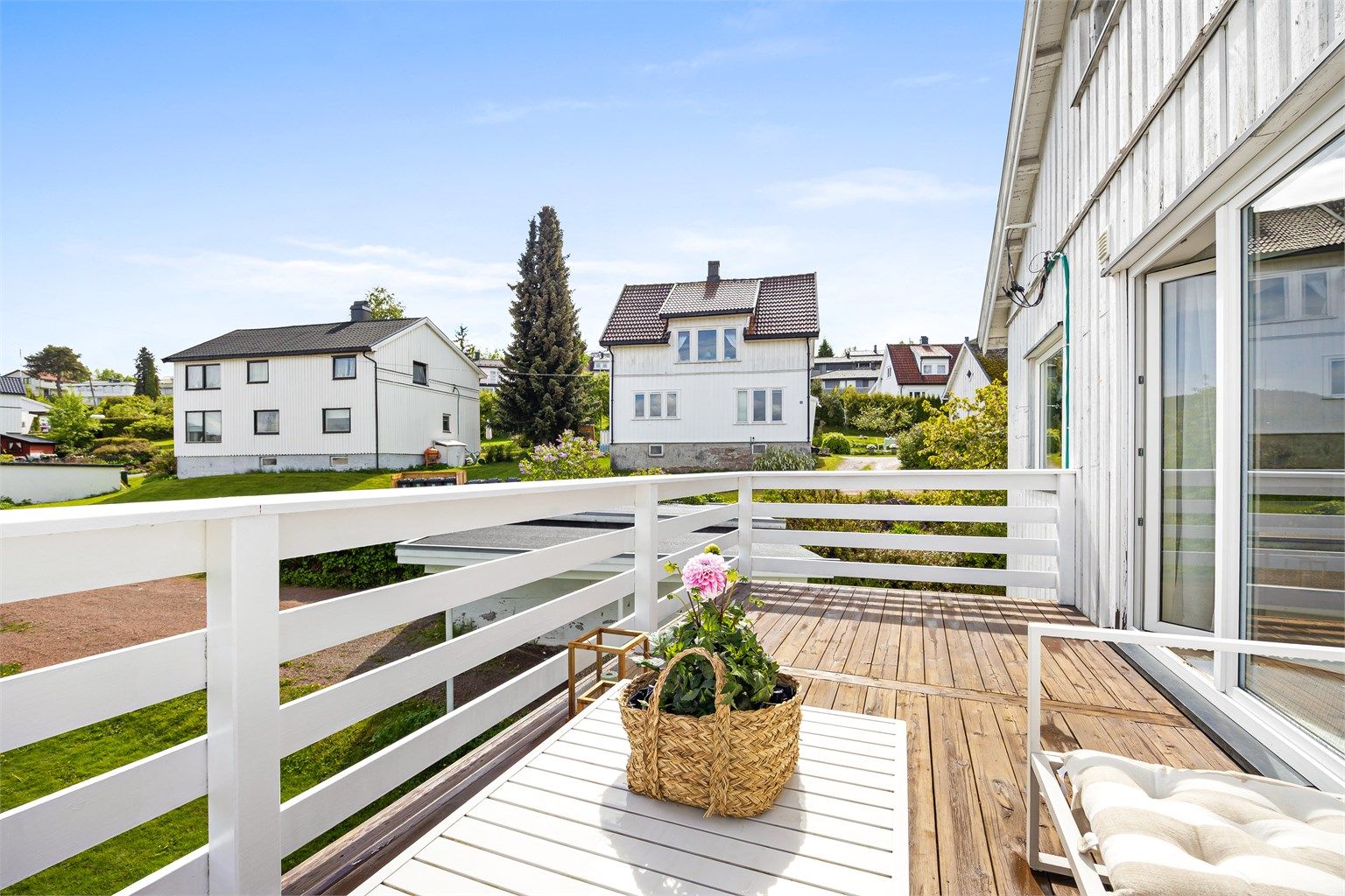 En herlig uteplass hvor man kan nyte fine dager.