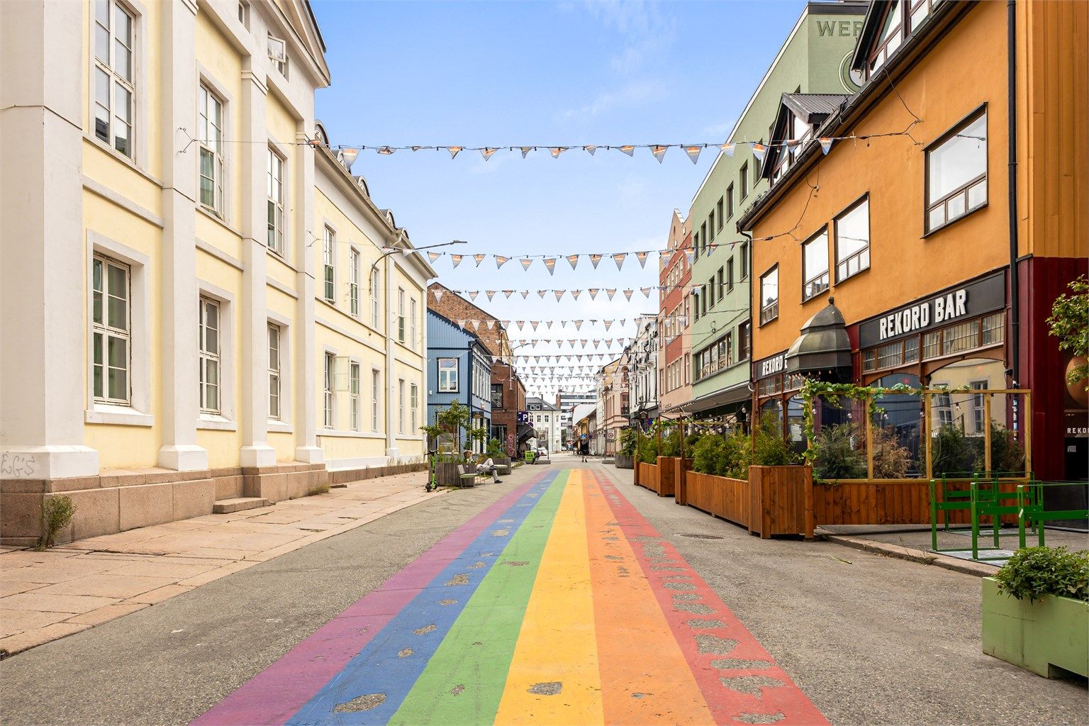 Umiddelbar nærhet til elvepromenaden og kort gangavstand til Kunnskapsparken Papirbredden, Union Scene, Holmenokken samt en rekke andre tilbud