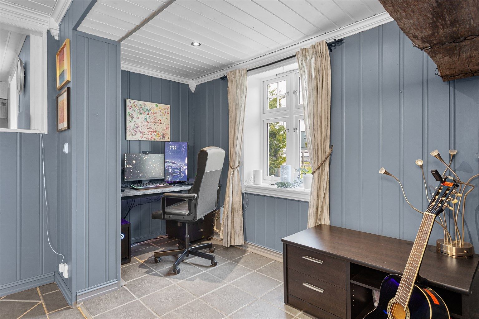 Stuekrok med plass til kontorpult