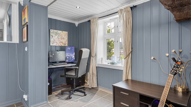 Stuekrok med plass til kontorpult