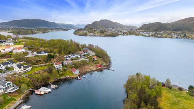Du kan også ta turen til Gjølevannet, eller gå til Fiskerstrandhyttene på Sulafjellet.