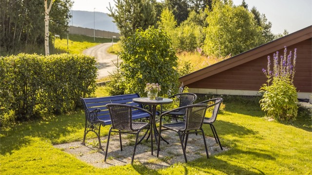Melhus sentrum tilbyr gode kollektivforbindelser med hyppige buss- og togavganger som tar deg direkte inn til Trondheim sentrum og andre destinasjoner i området. Dette gjør det enkelt å pendle, enten du er student eller jobber i byen.