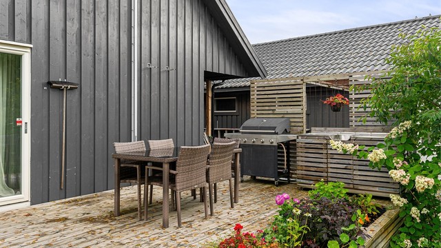 Tilrettelagt plass for grill og utendørs matlaging i tilknytning til spiseplassen.