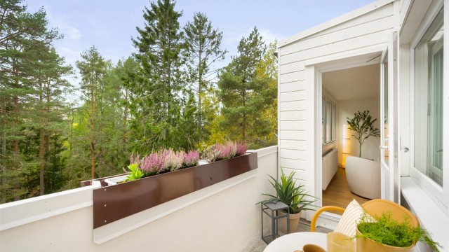 Velkommen til lekker 3-roms topp-/endeleilighet i Bølerskogen 9!
Nydelig og luftig utsikt fra balkong og stue.