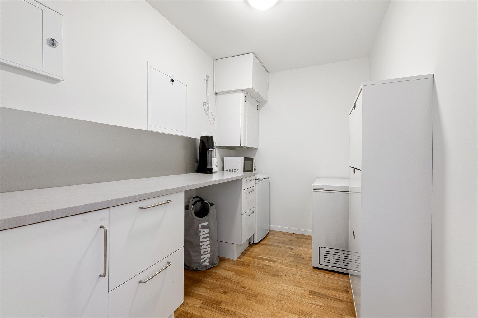 Bod/teknisk rom med innredning