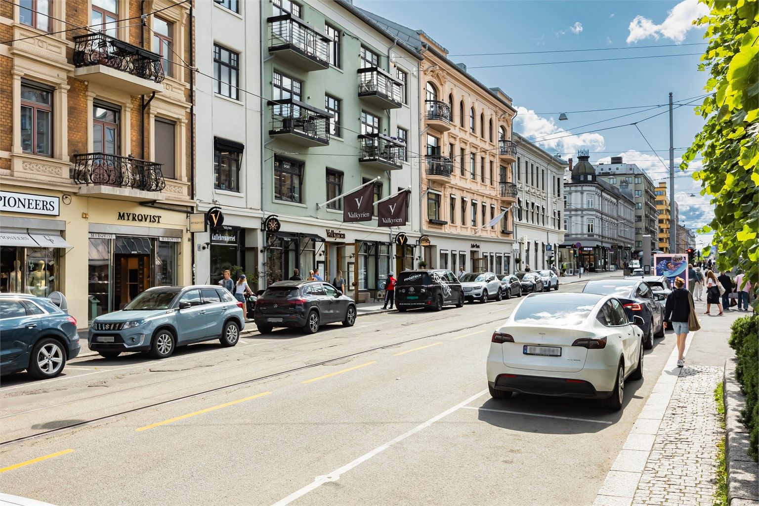 Valkyrien Senter i gangavstand, med spesialkonsept, Vinmonopol, Kaffebrenneriet, moderne food court og unike butikker.