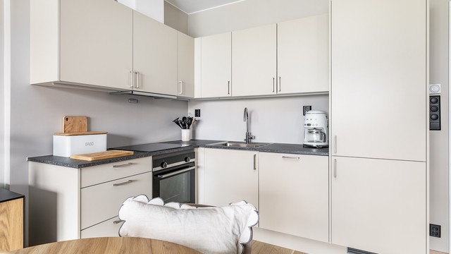 Kjøkkeninnredningen er en stilsikker løsning fra kvalitetsprodusenten Sigdal.