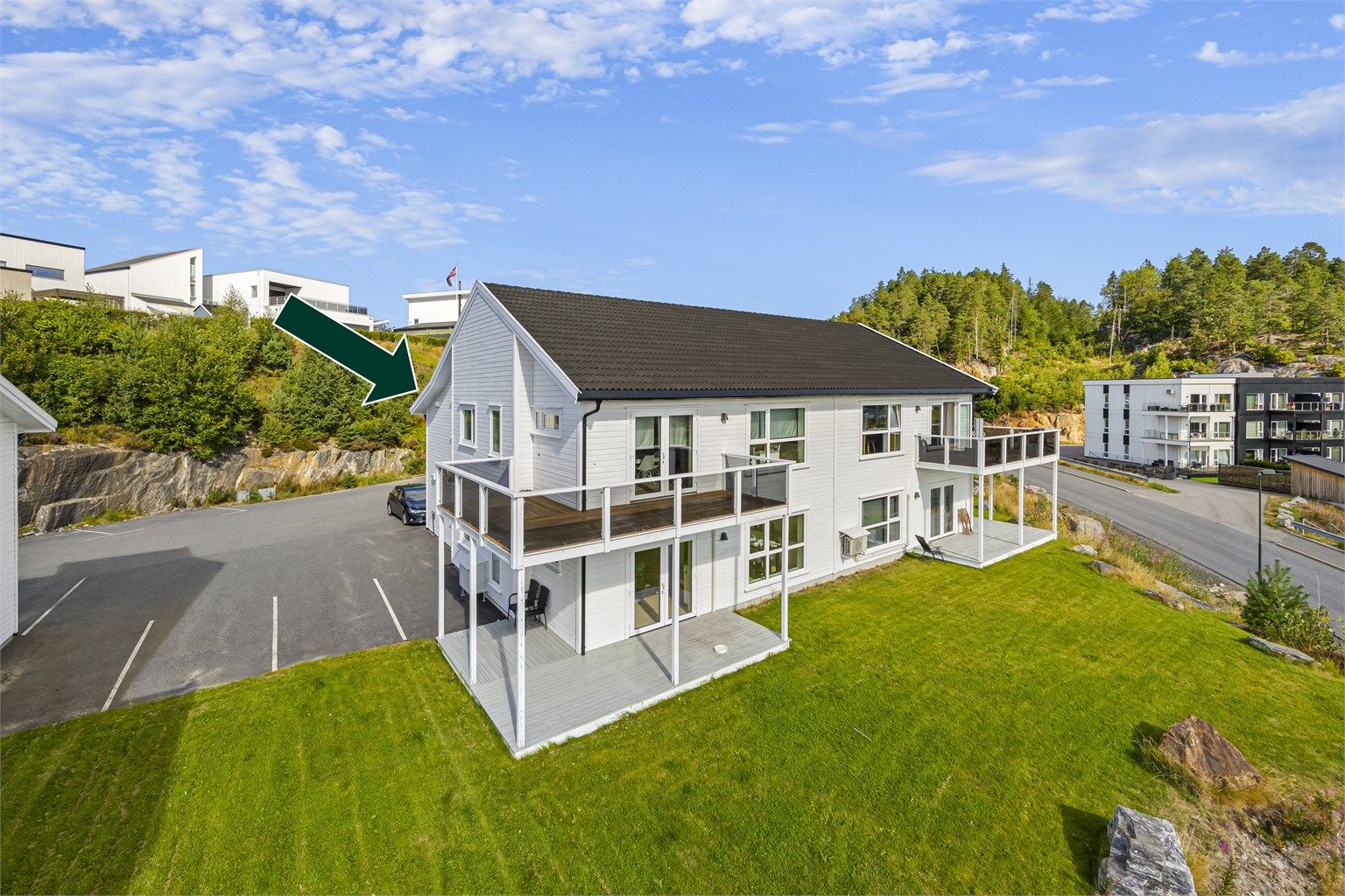 Nydelig leilighet i 2. etasje med romslig veranda!