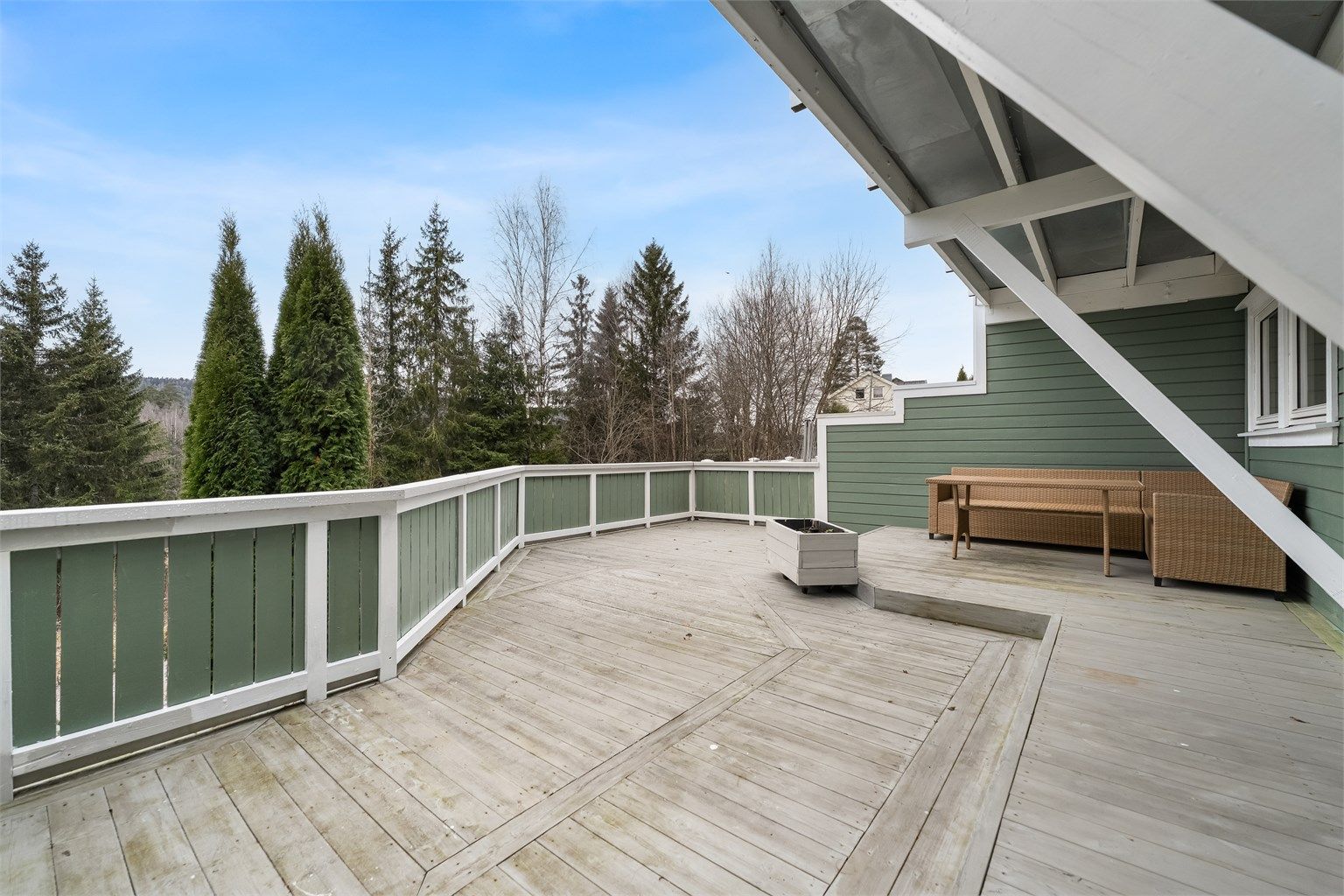 Boligen har flott terrasseområde på 36 kvm.