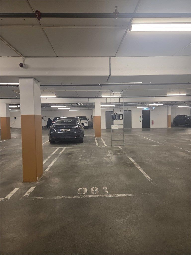 Parkeringsplass i oppvarmet