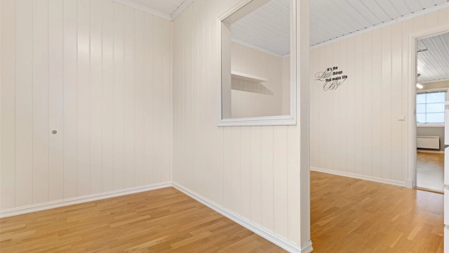 Dette gir rommet flere bruksmuligheter, som for eksempel kontor og gjesterom.