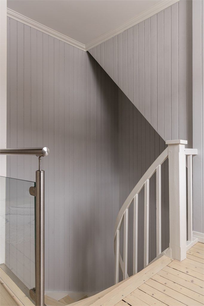 2. etasje har en familievennlig planløsning med 4 soverom og bad på samme plan