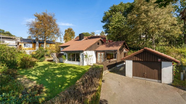 Velkommen til Nådlandberget 15 - En vakkert og attraktivt plassert enebolig i ende av blindgate