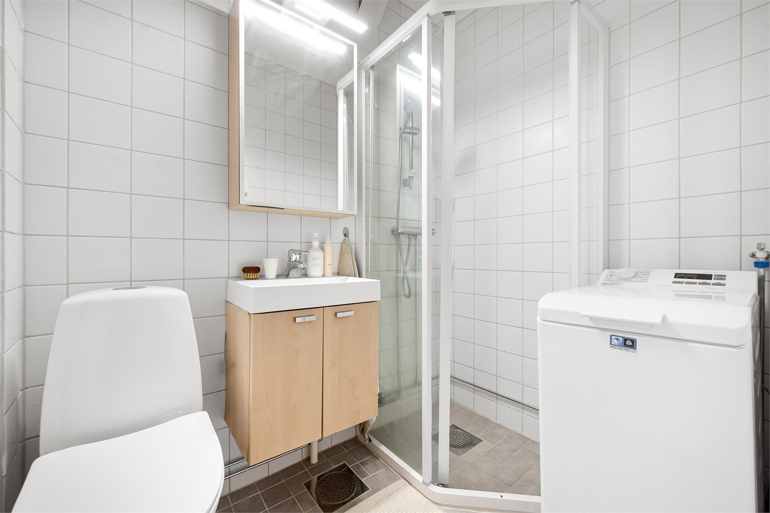 Badet ble pusset opp av fagfolk i 2007 og har flislagte overflater.