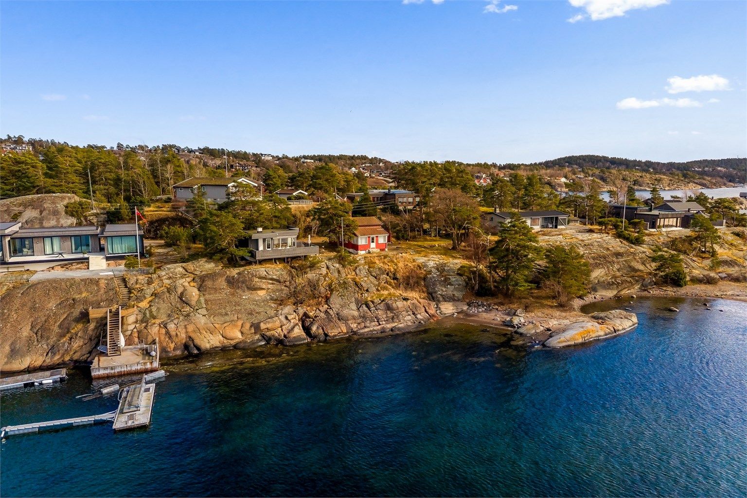 Meget attraktiv og populær beliggenhet i veletablerte omgivelser på vakre Tangenodden.