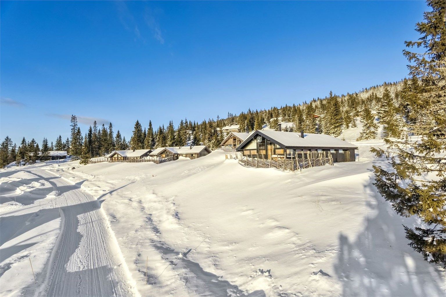 Langrennsløype rett utenfor hytta.