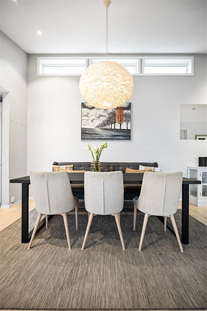 Stue/spisestue med downlights i tak