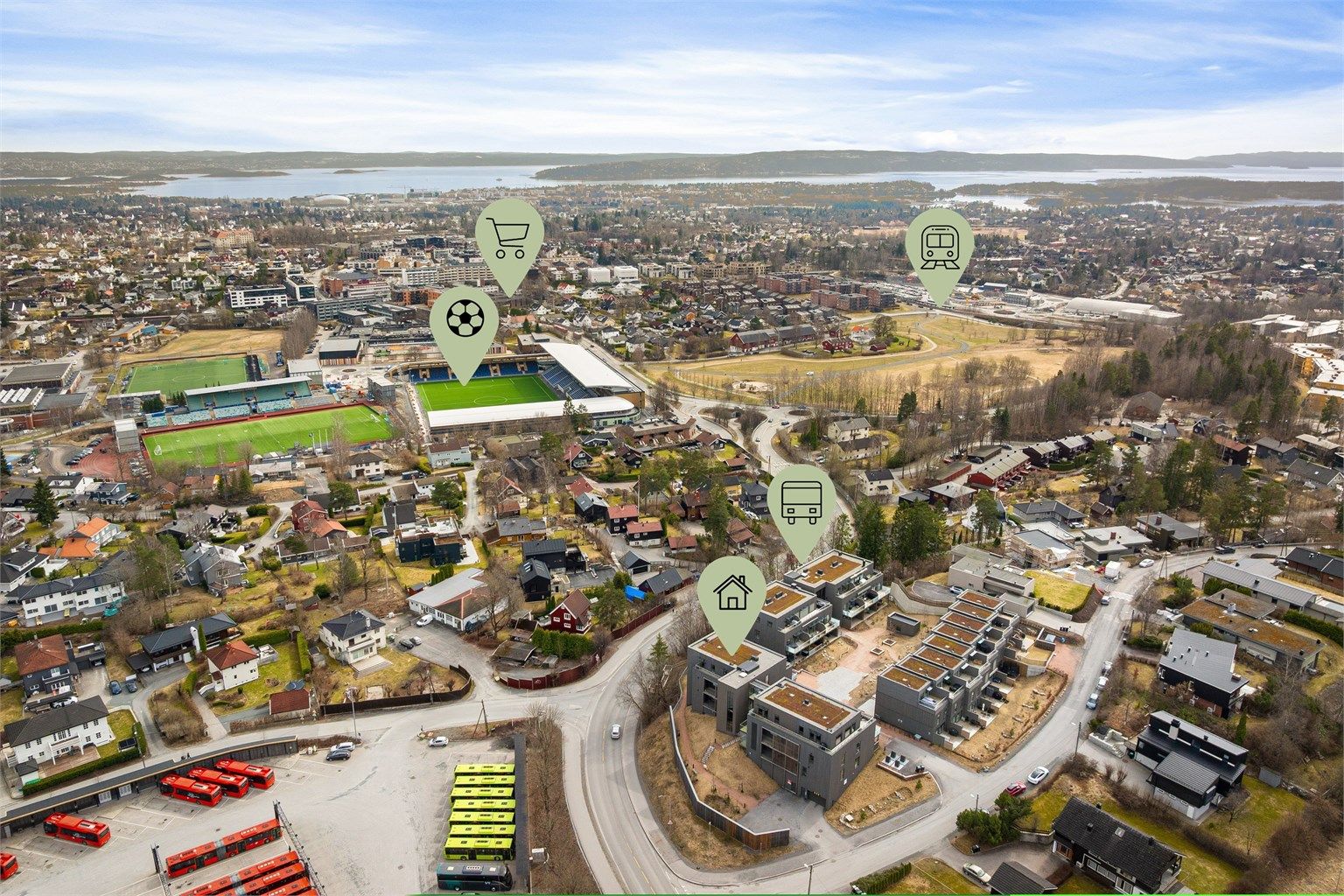 Øygardveien bussholdeplass ligger kun 3 minutters gange unna, med hyppige avganger mot sentrum.