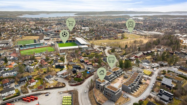 Øygardveien bussholdeplass ligger kun 3 minutters gange unna, med hyppige avganger mot sentrum.