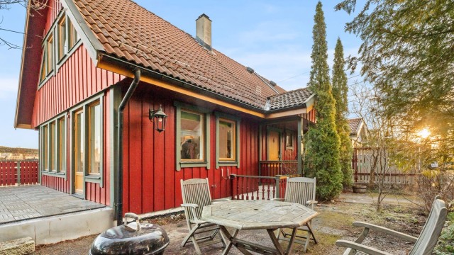 Krogsveen v/Nhut Nam Huynh har gleden av å presentere Bekkenstenveien 53C!