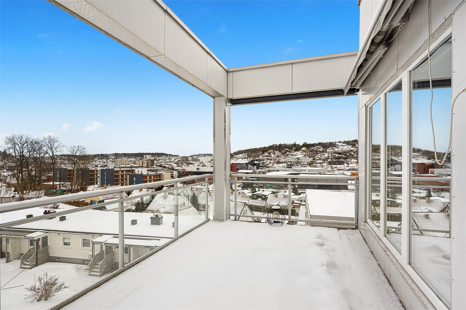 Nydelig utsikt og enorme solforhold