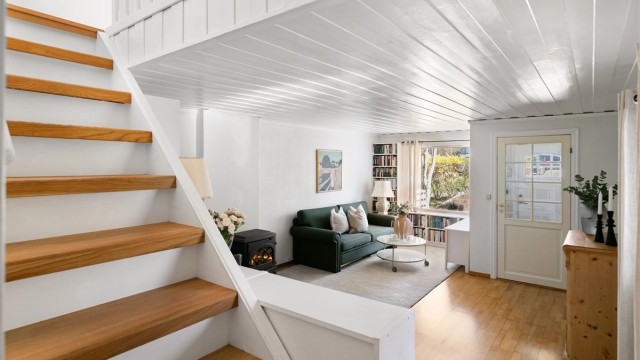 I underetasjen finner du TV-stue, entré, baderom, vaskerom og bod