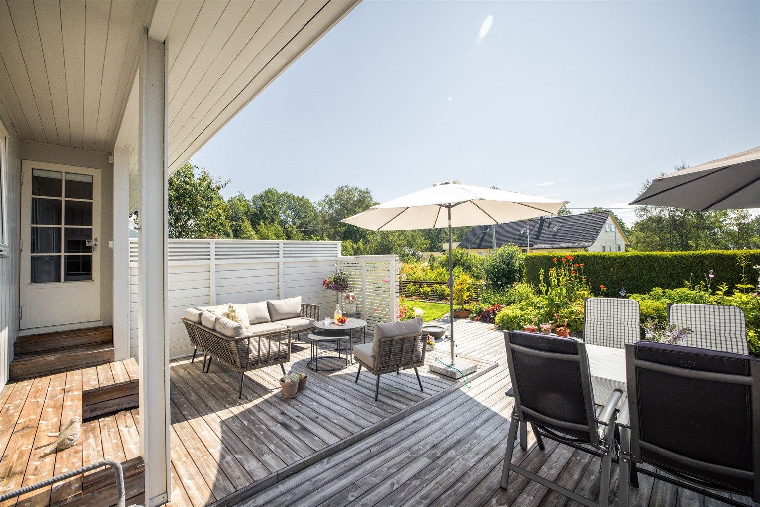 Stor og herlig tomt med god boltreplass