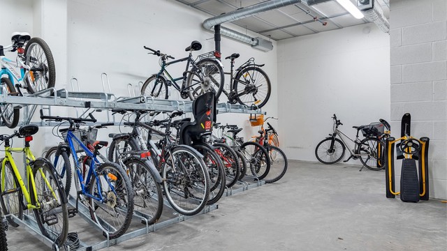 Felles sykkelparkering i garasjen