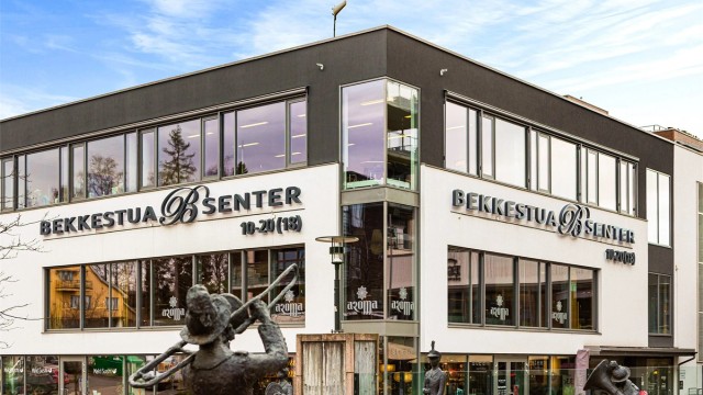 Bekkestua senter har over 20 butikker og flere serveringssteder
