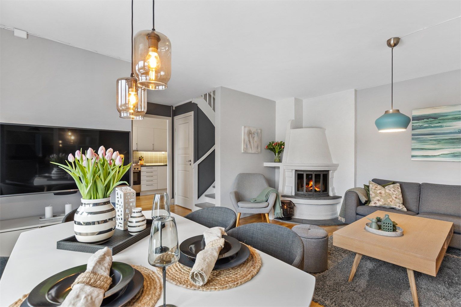 Et familievennlig rekkehus med en tilbaketrukket beliggenhet på populære Ellingsrud Vest. Foto: Pål Aanerud. 