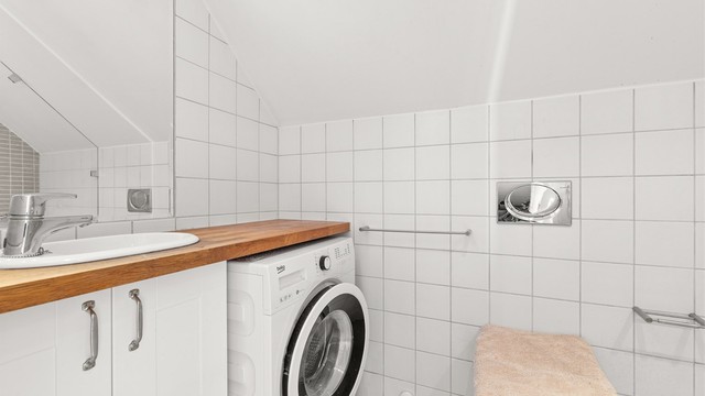 Bad fra 2006 med opplegg for vaskemaskin