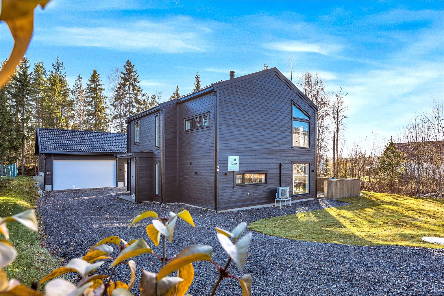 Eiendomsmegler Krogsveen v/ Frida Tørrishaug (t: 41631268) har gleden av å presentere Valsevegen 38!